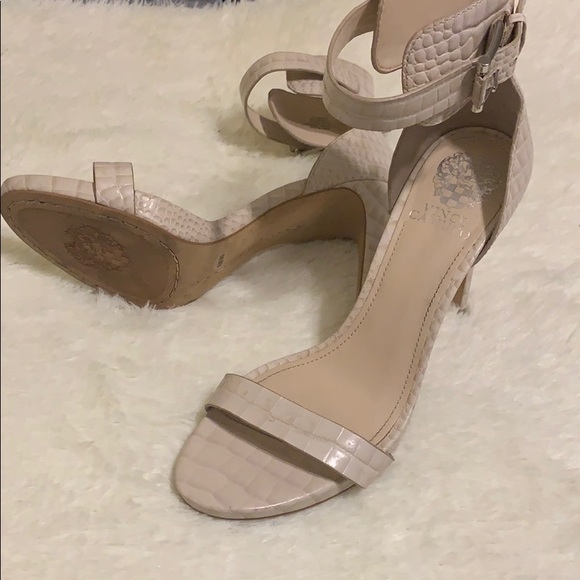 🌸VINCE CAMUTO SANDALS 🌸 - Picture 2 of 4